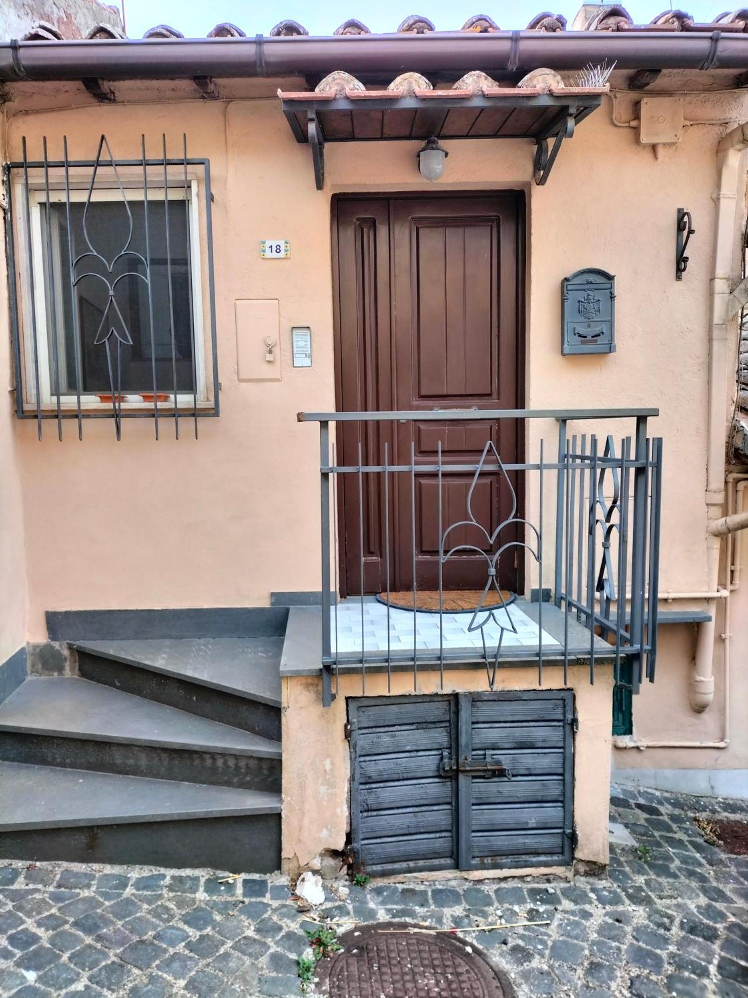 Piazza Varese Valentano Экстерьер фото